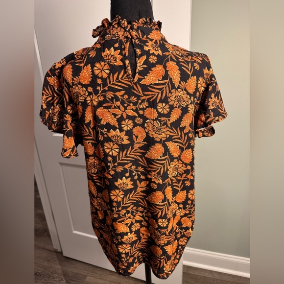 Elan NWT floral print mock neck flutter sleeve black and orange top - Picture 3 of 9